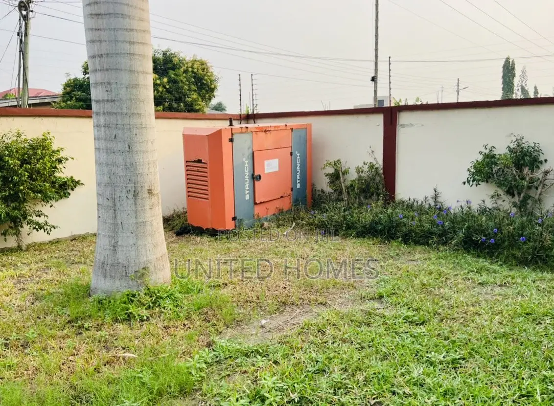 5bdrm House in Weija for sale