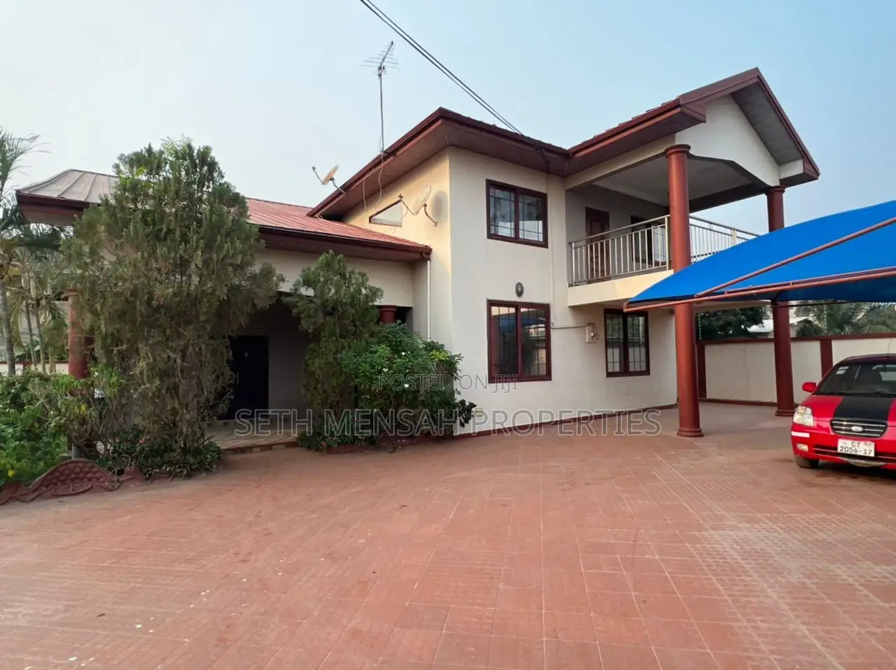 5bdrm Mansion in Skm, Weija for sale