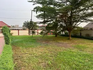 5bdrm Mansion in Skm, Weija for sale