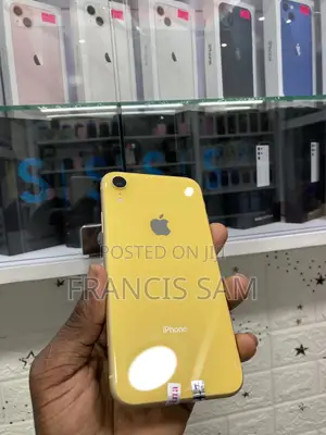 New Apple iPhone XR 128 GB Yellow