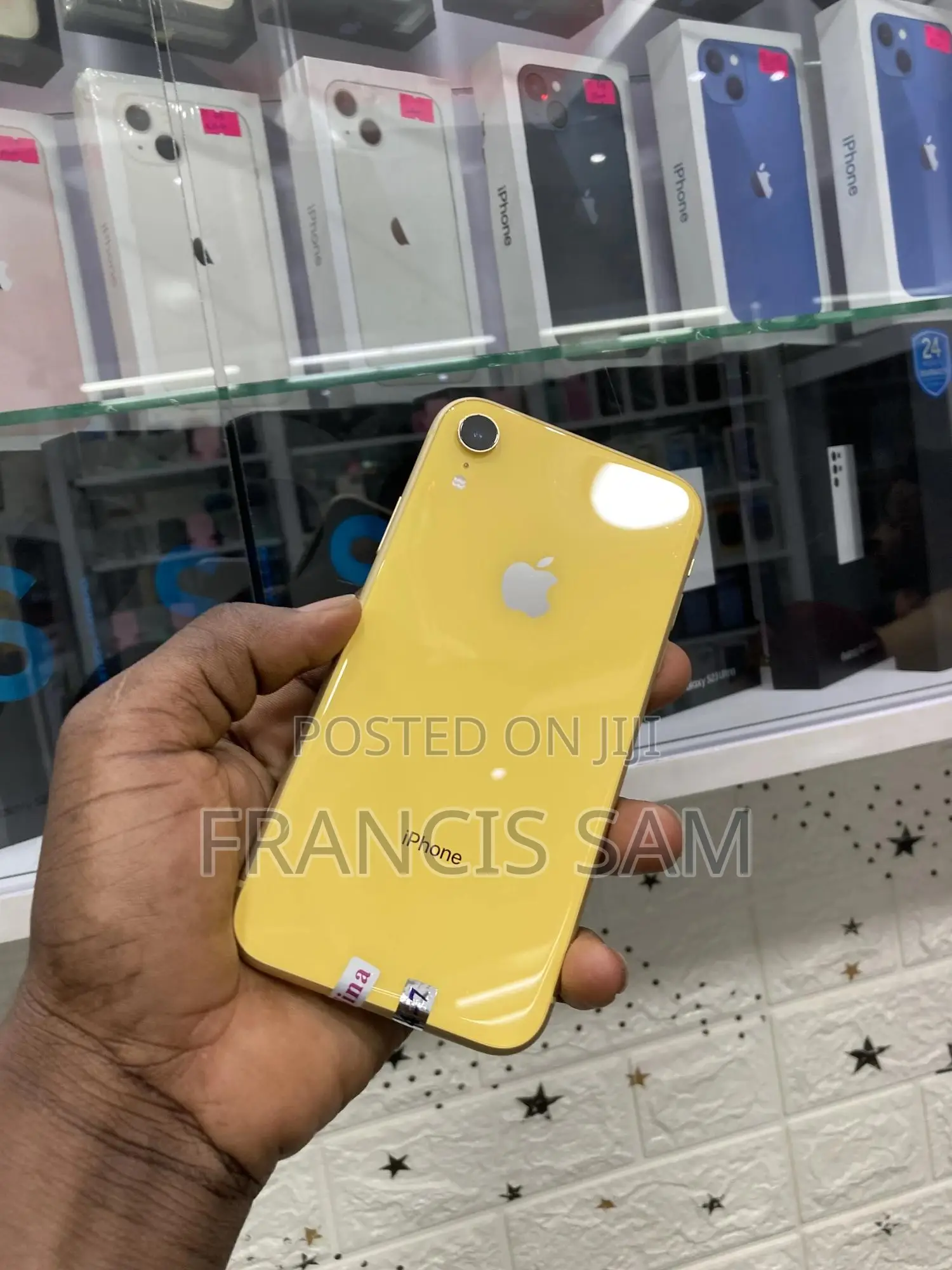 New Apple iPhone XR 128 GB Yellow