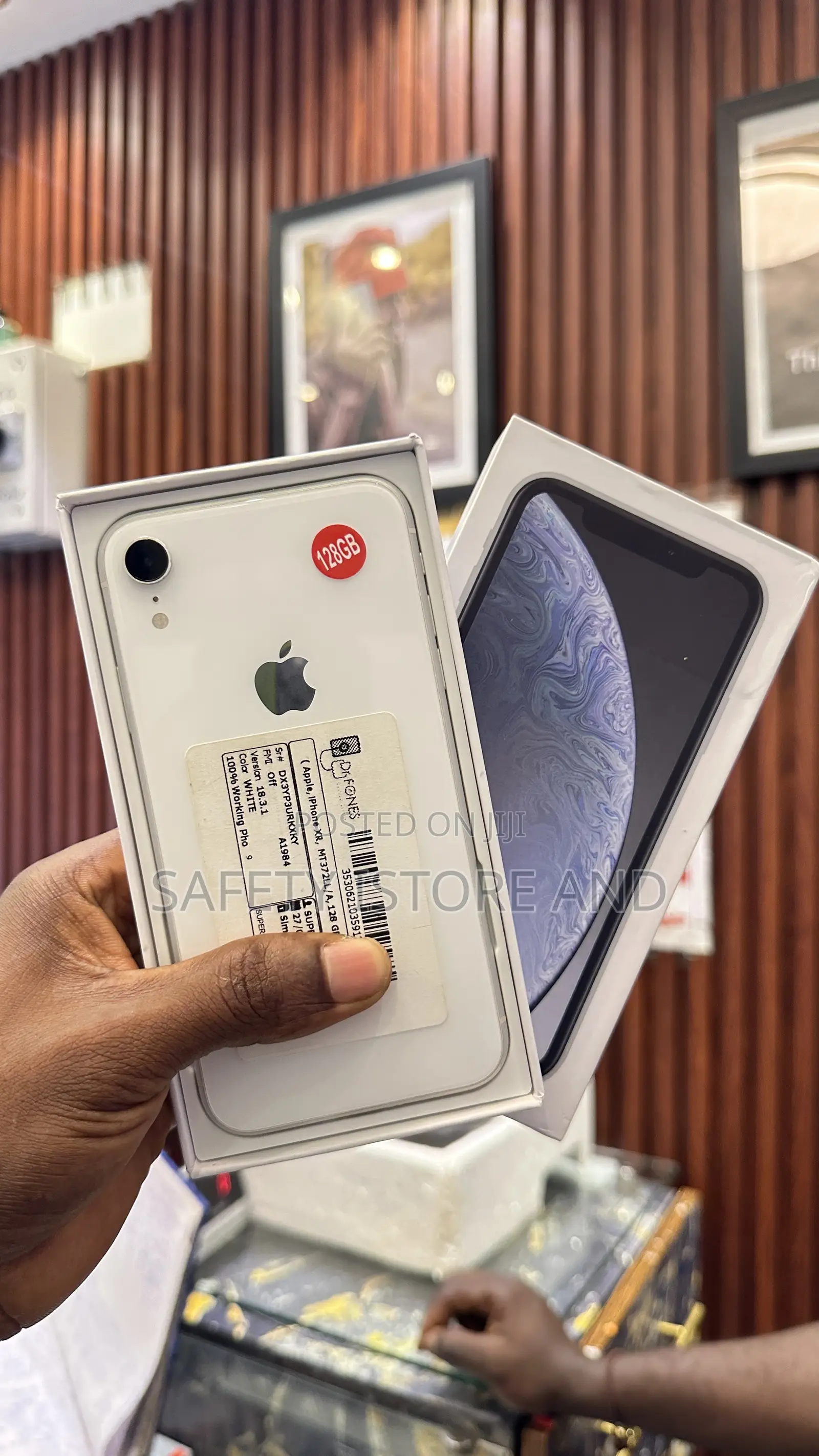 New Apple iPhone XR 128 GB White