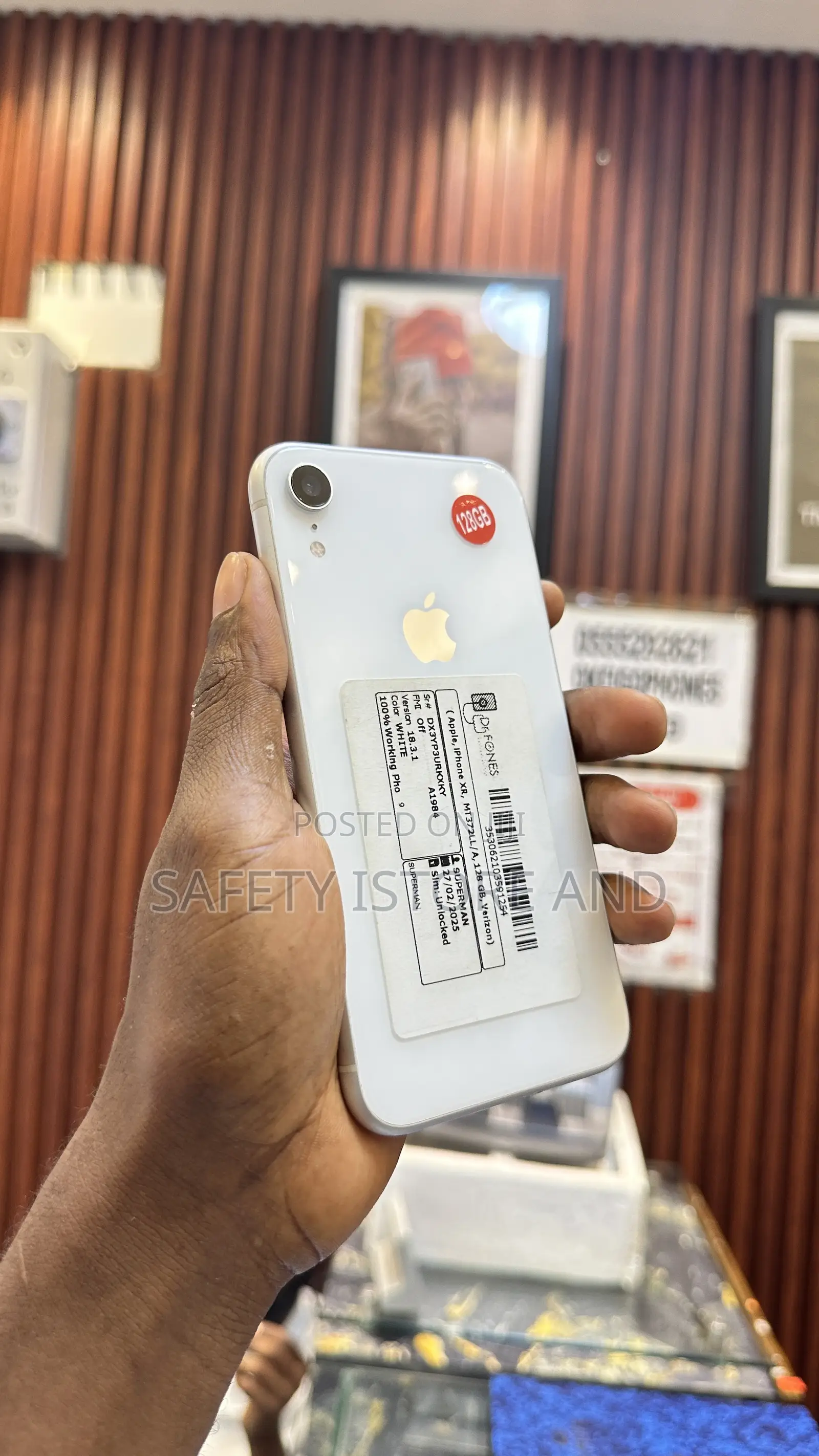 New Apple iPhone XR 128 GB White