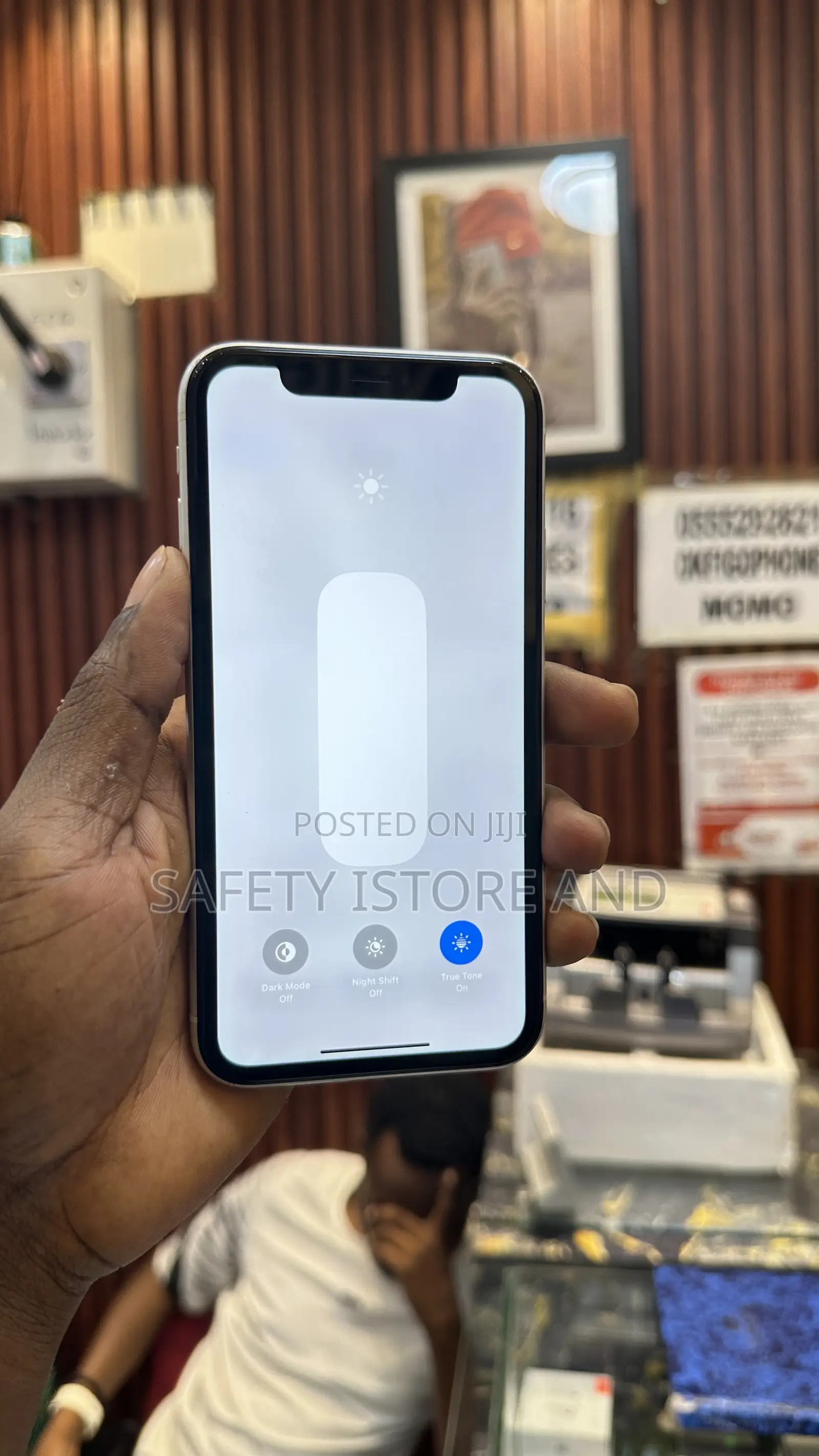 New Apple iPhone XR 128 GB White