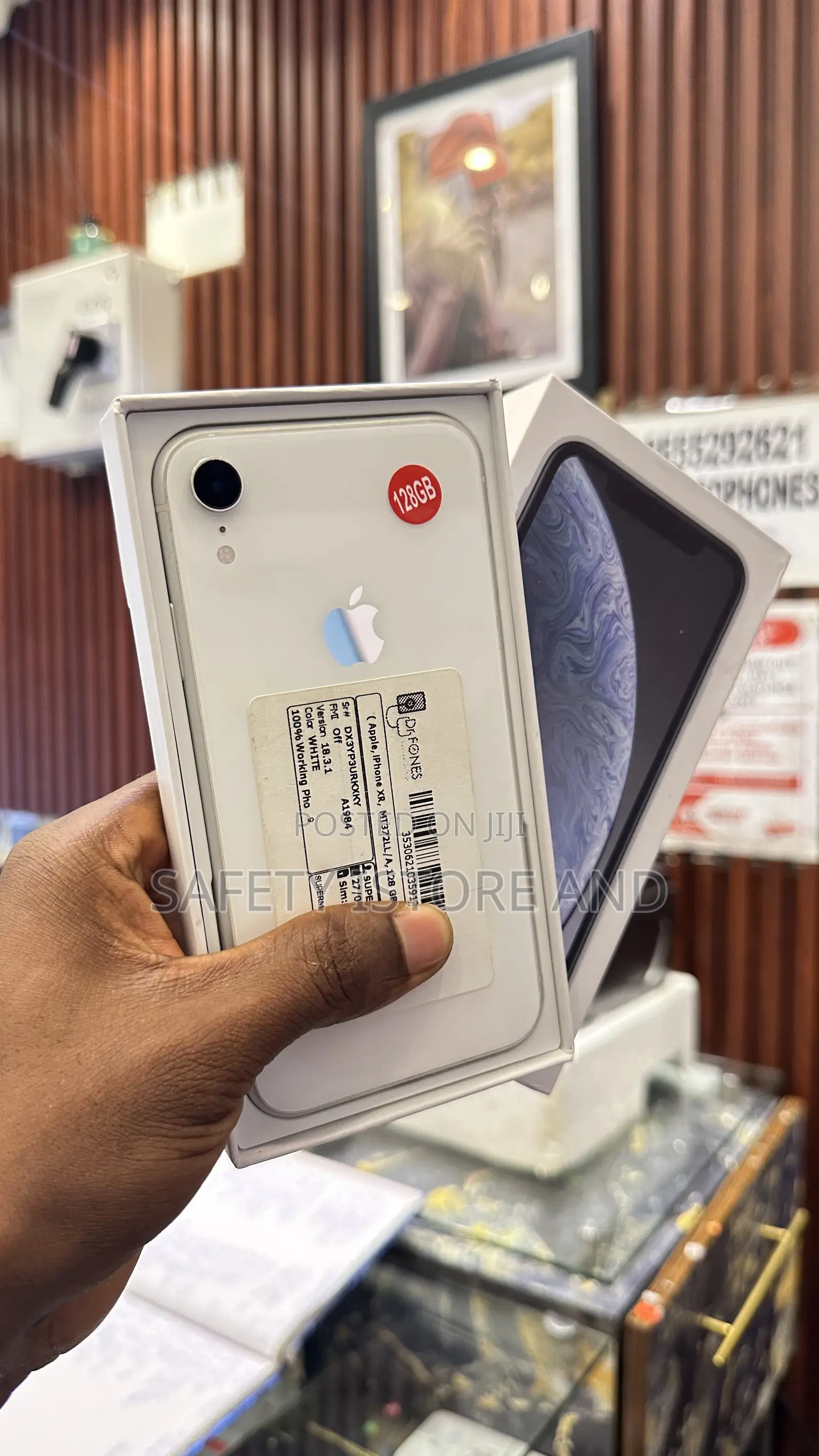New Apple iPhone XR 128 GB White