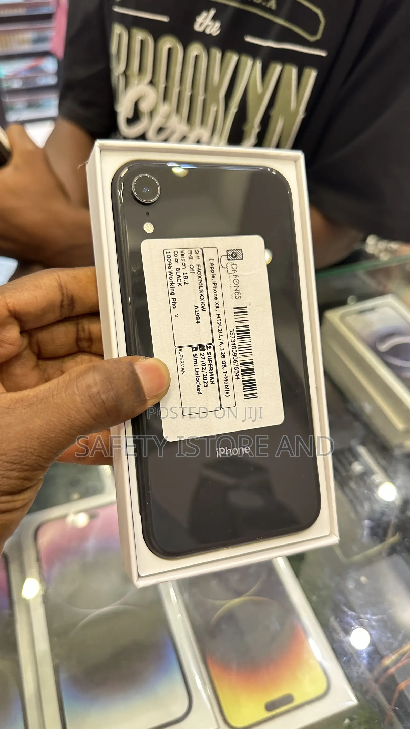 New Apple iPhone XR 128 GB Black