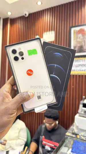 New Apple iPhone 12 Pro 256 GB White