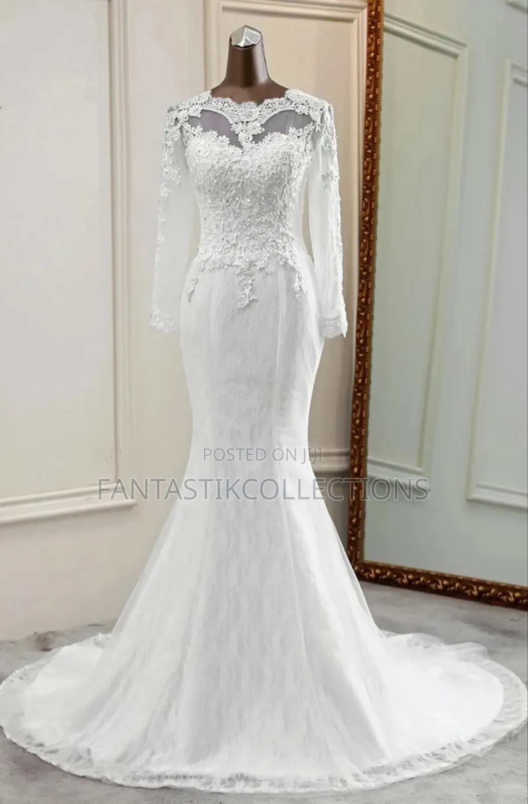 Elegant Lace Long-Sleeve Mermaid Wedding Dress