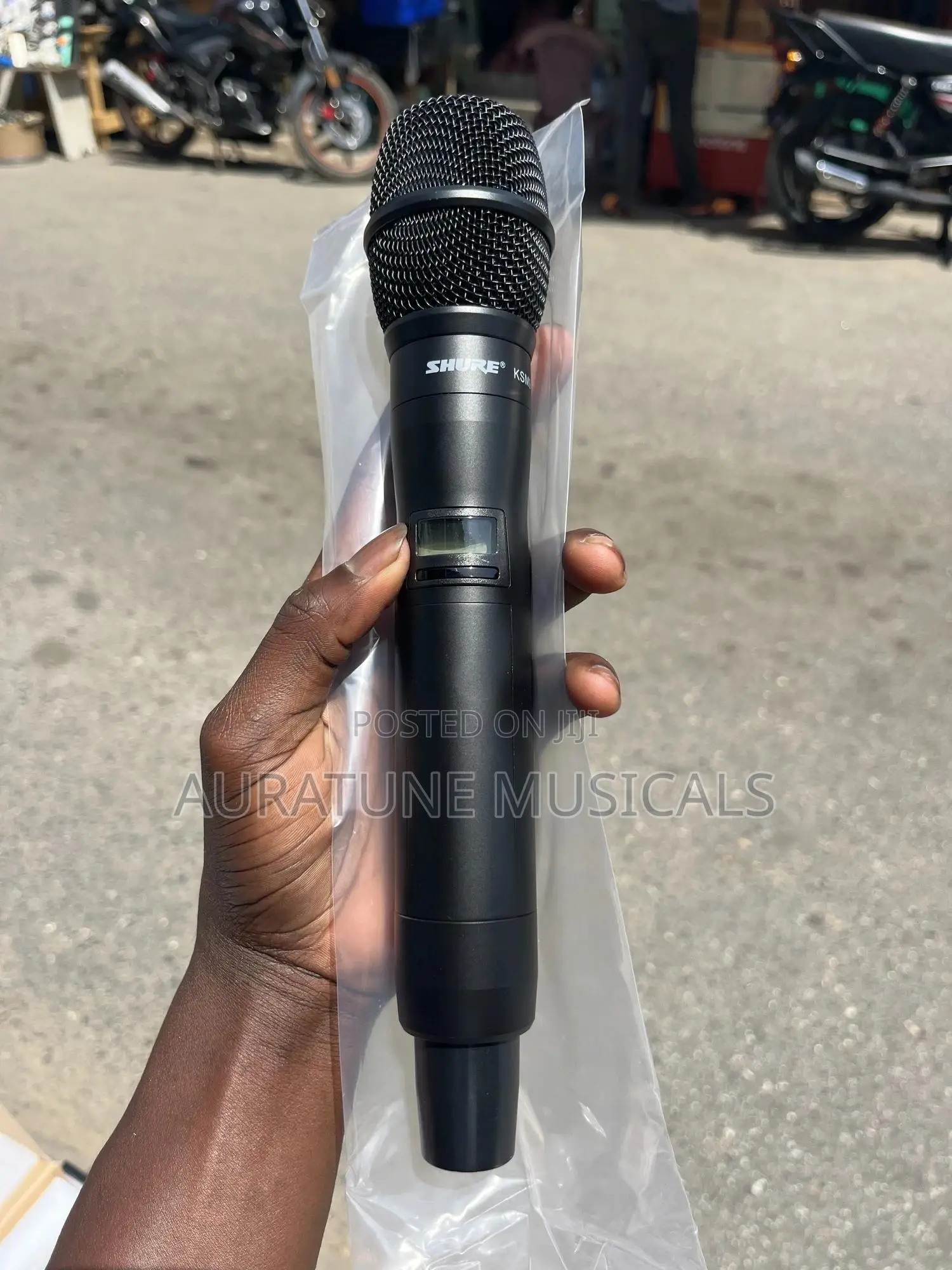 Shure Adx400