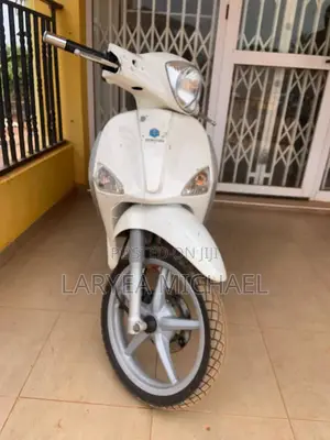 Piaggio Scooter 2010 White