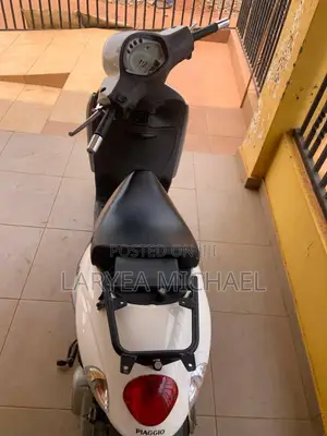 Piaggio Scooter 2010 White