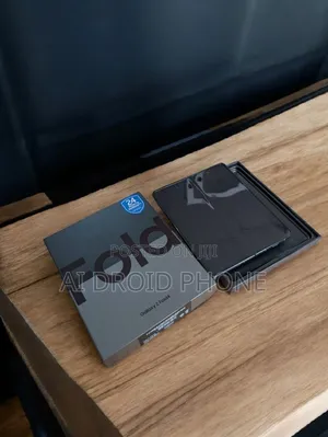 New Samsung Galaxy Z Fold4 256 GB