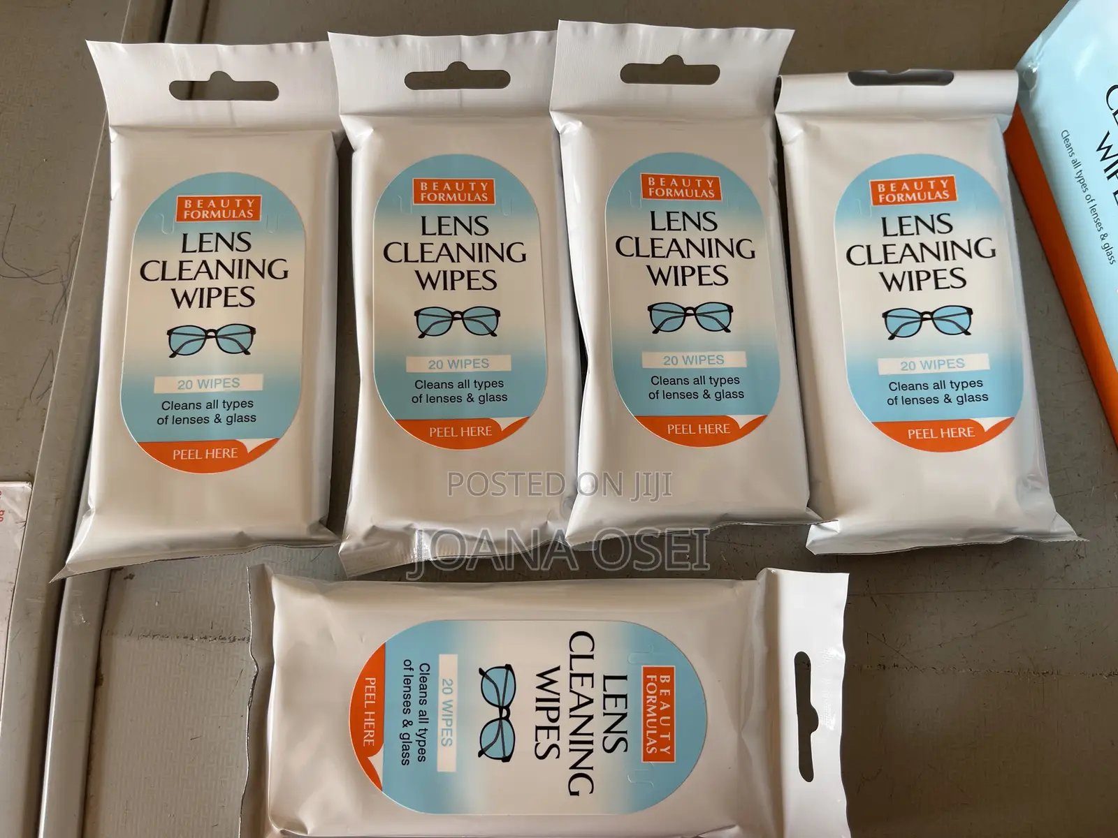 Lens Cleaning Wipes.