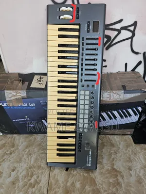 Novation Launchkey Midi Keyboard