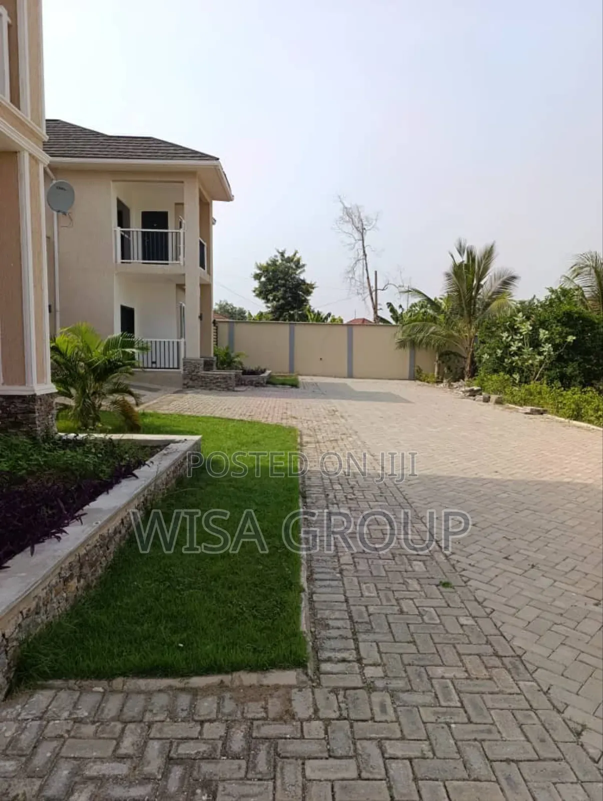 15bdrm Mansion in Wisa Group, Accra Metropolitan for sale