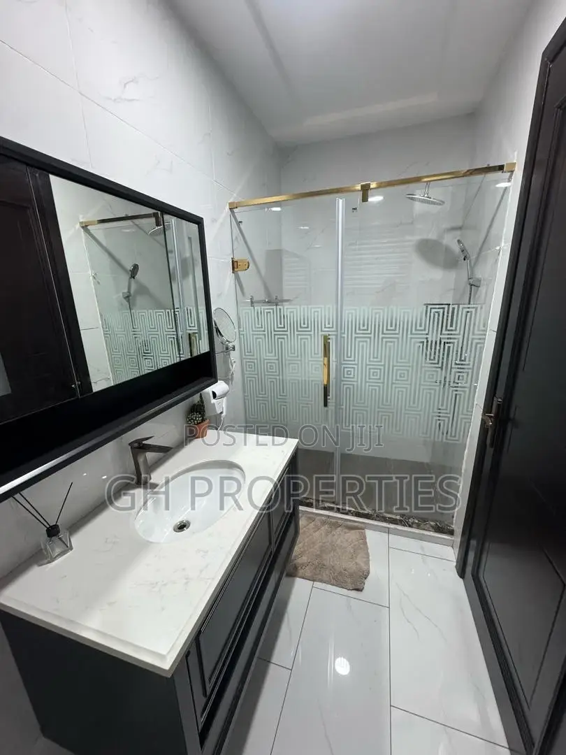 Furnished 4bdrm House in Adum,Kwanwoma. for sale
