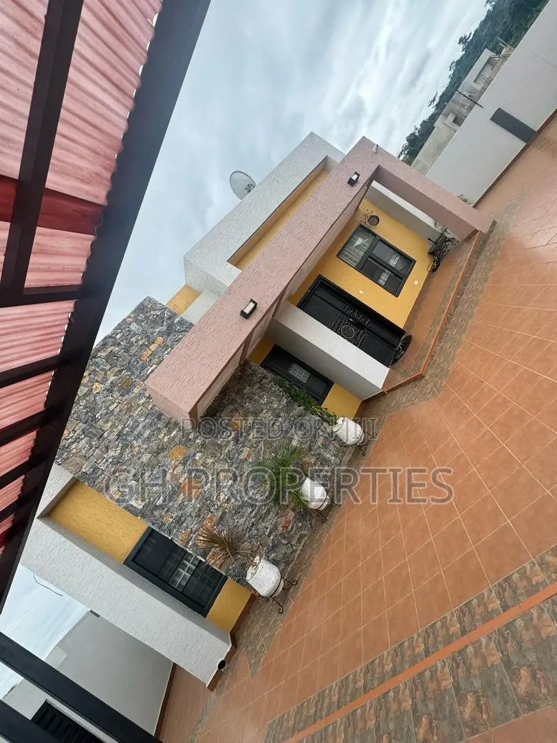 Furnished 4bdrm House in Adum,Kwanwoma. for sale