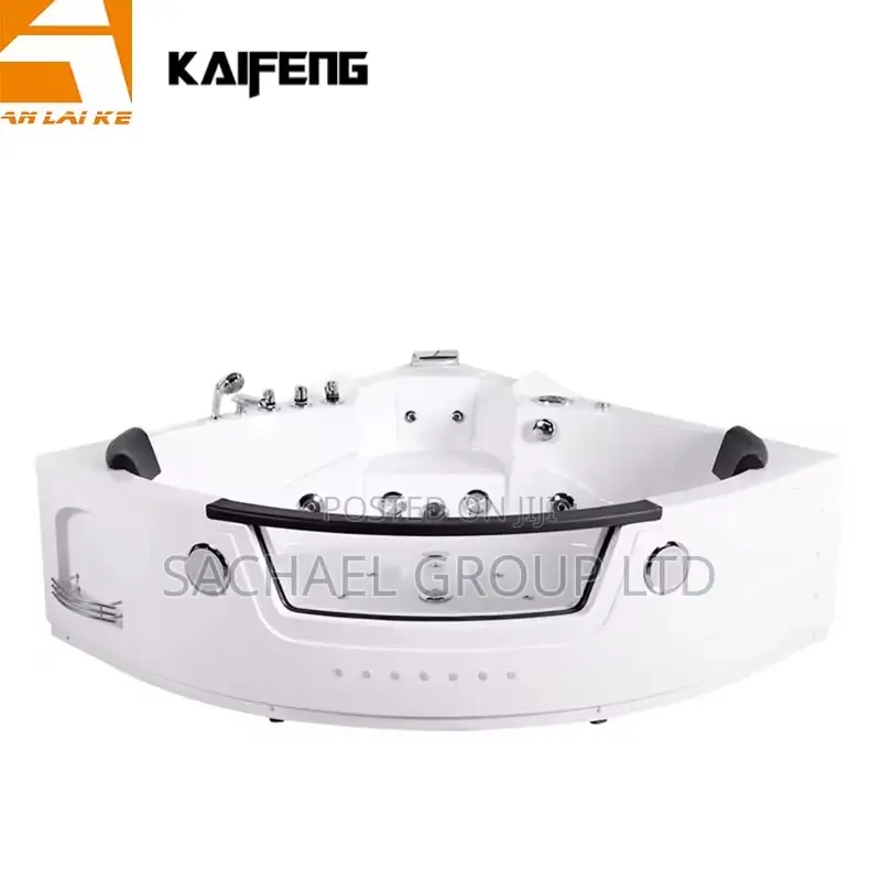 Corner Bath Jacuzzi With Light and Radio