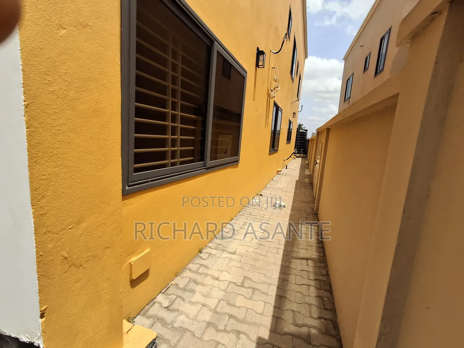 4bdrm Duplex in Crystal Homes, Ashaley Botwe for sale