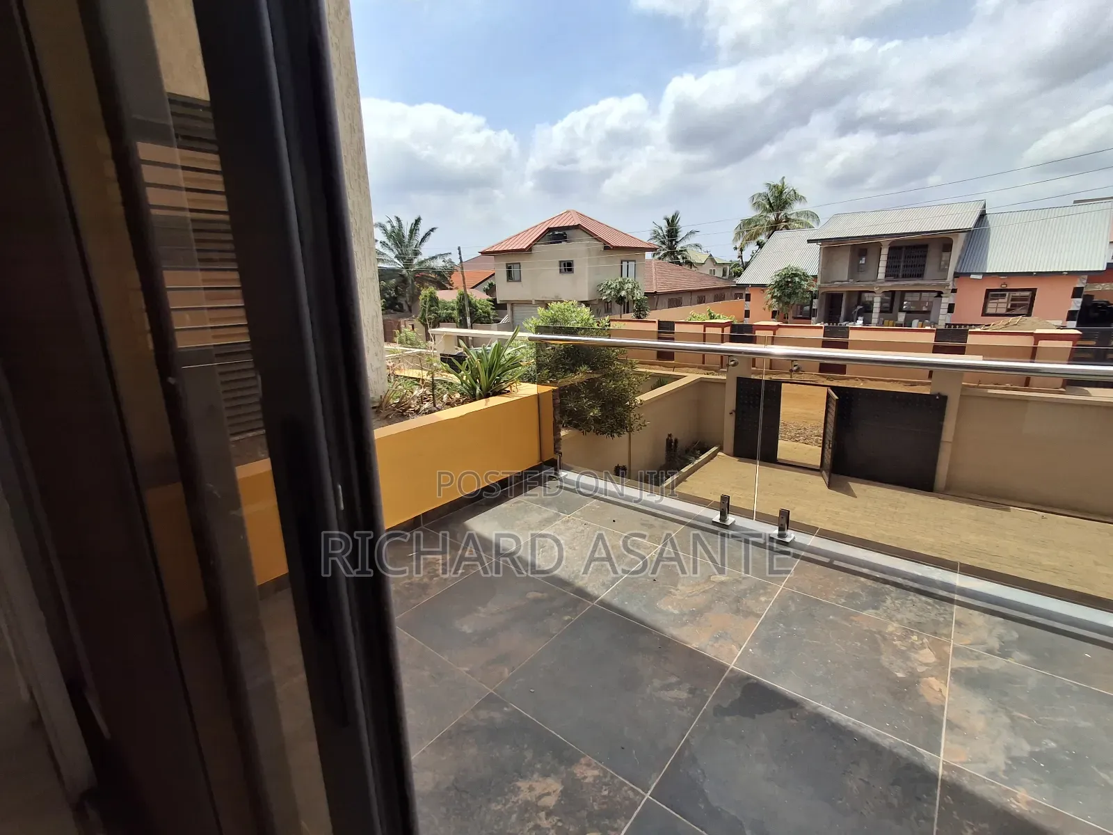 4bdrm Duplex in Crystal Homes, Ashaley Botwe for sale
