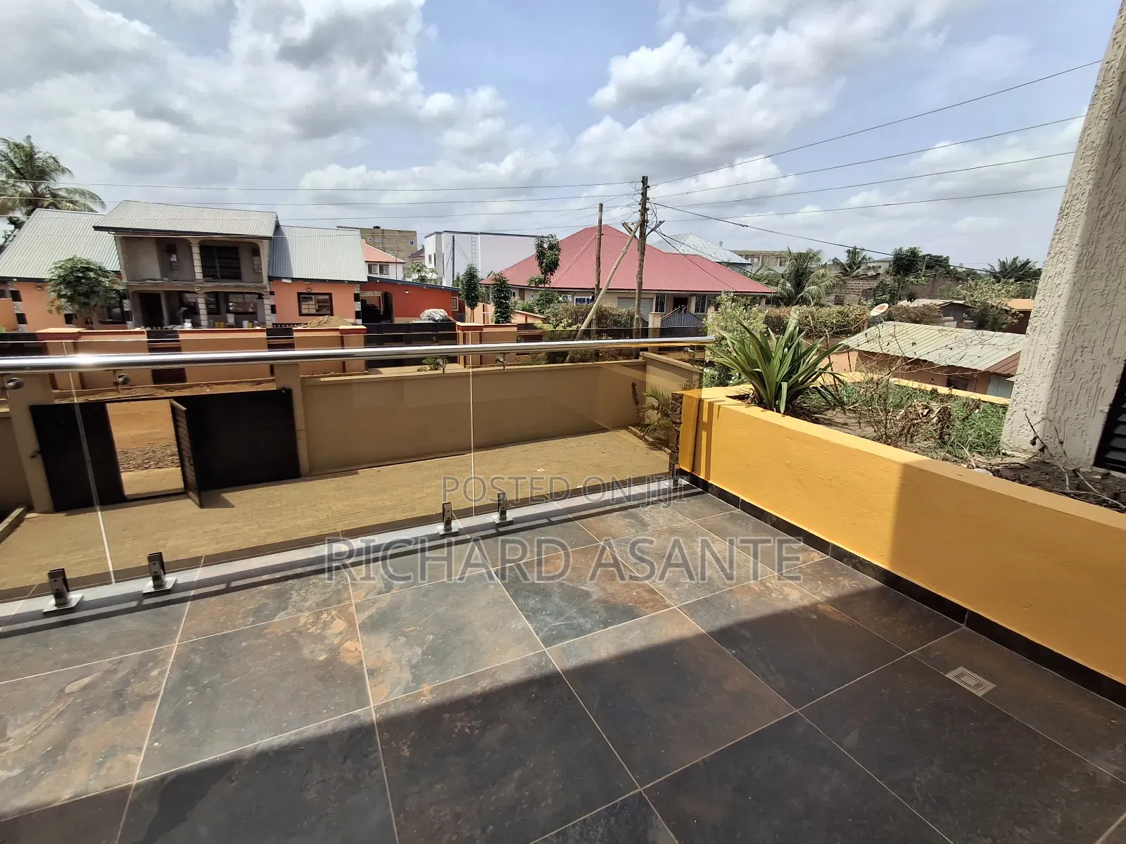 4bdrm Duplex in Crystal Homes, Ashaley Botwe for sale