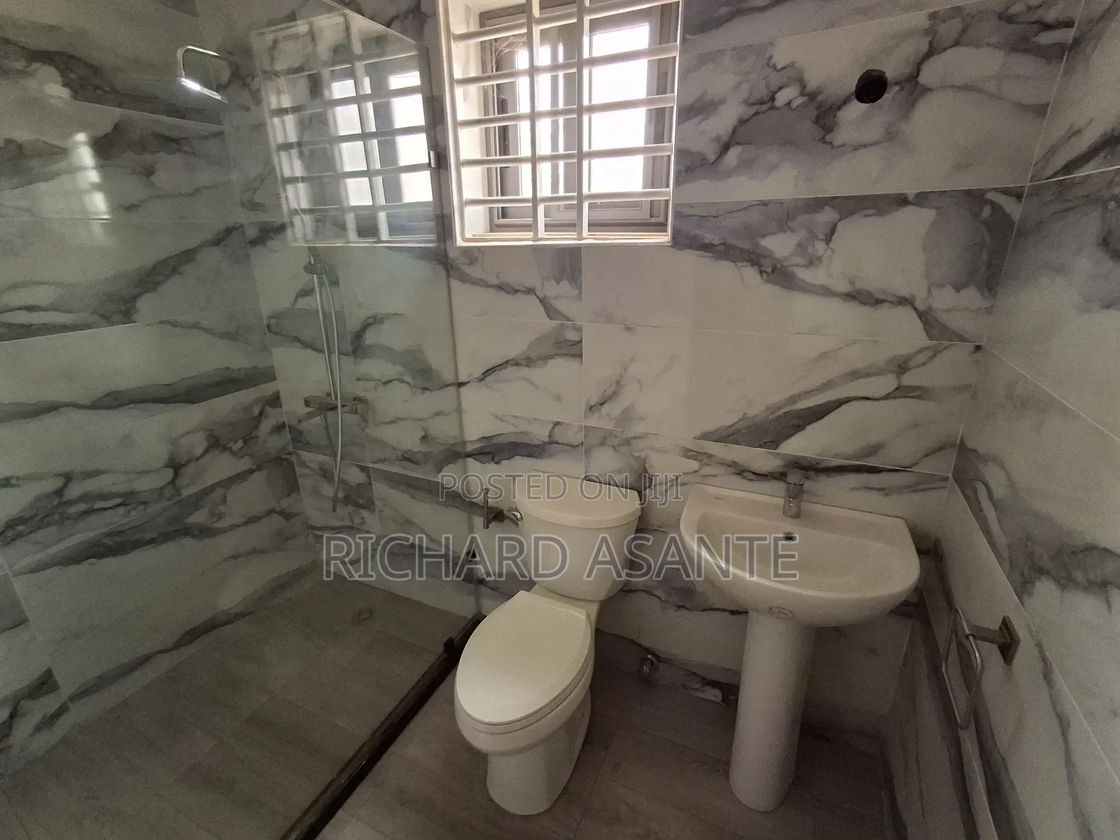 4bdrm Duplex in Crystal Homes, Ashaley Botwe for sale