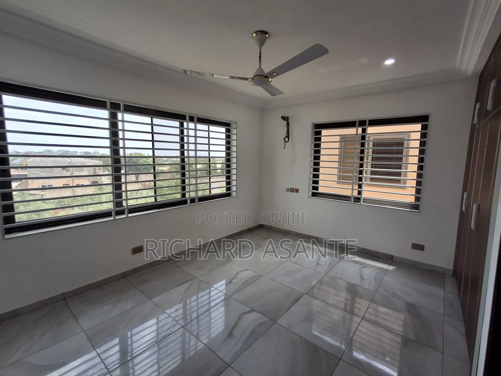 4bdrm Duplex in Crystal Homes, Ashaley Botwe for sale