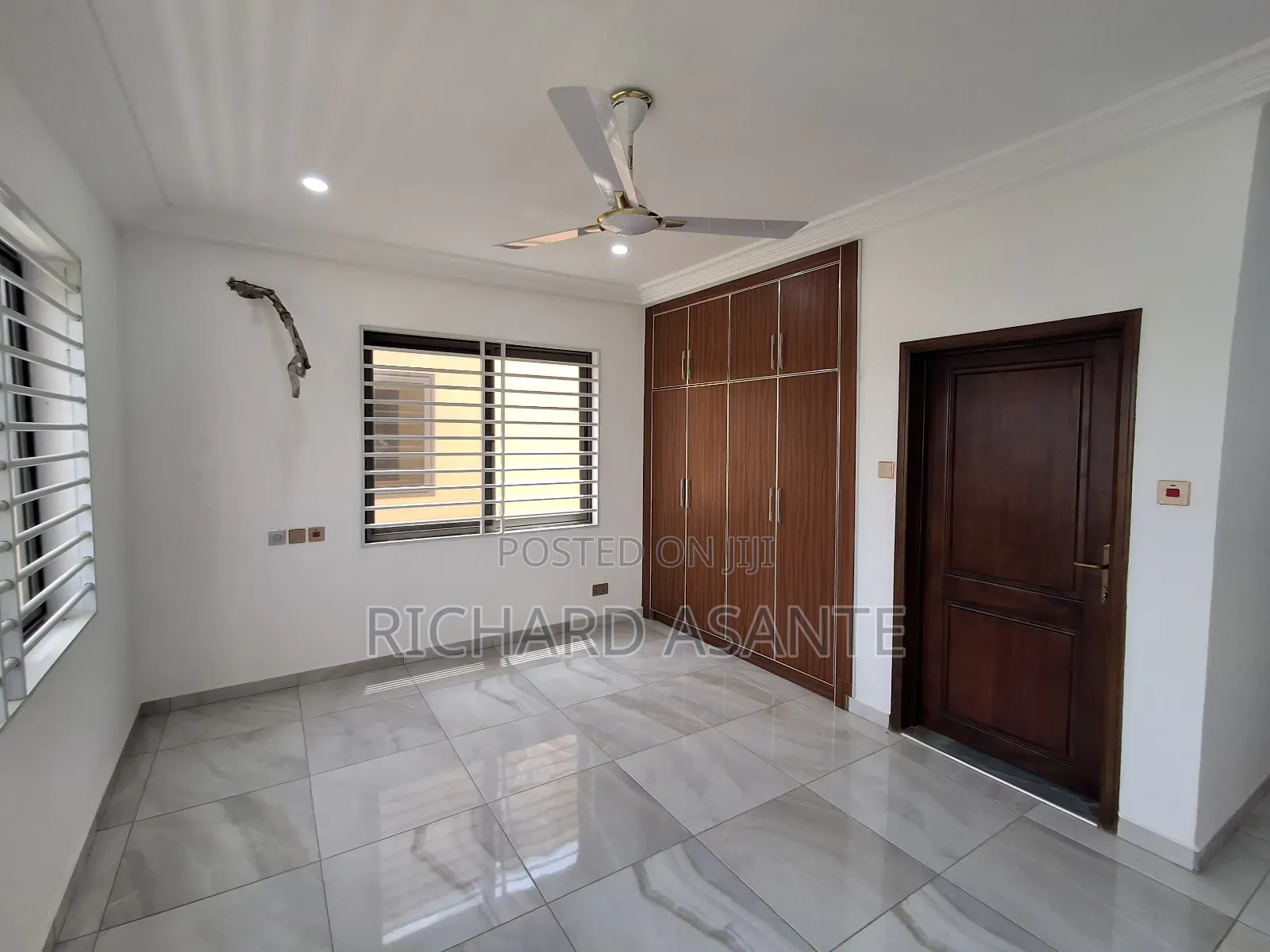 4bdrm Duplex in Crystal Homes, Ashaley Botwe for sale