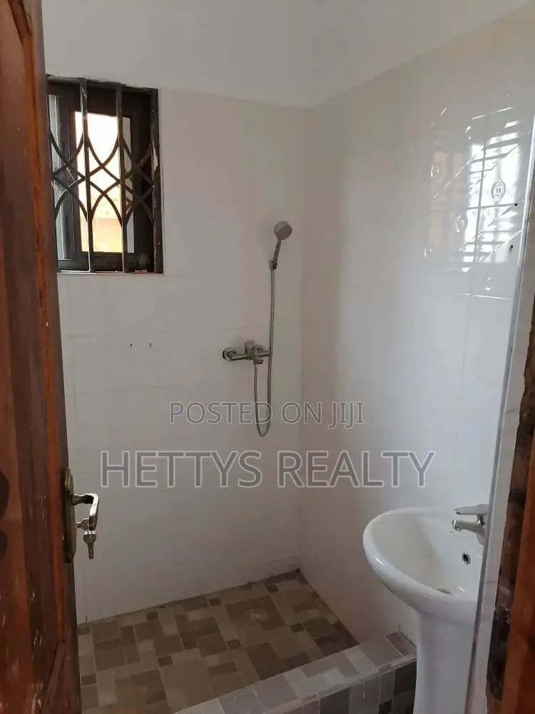 3bdrm House in Amasaman for sale