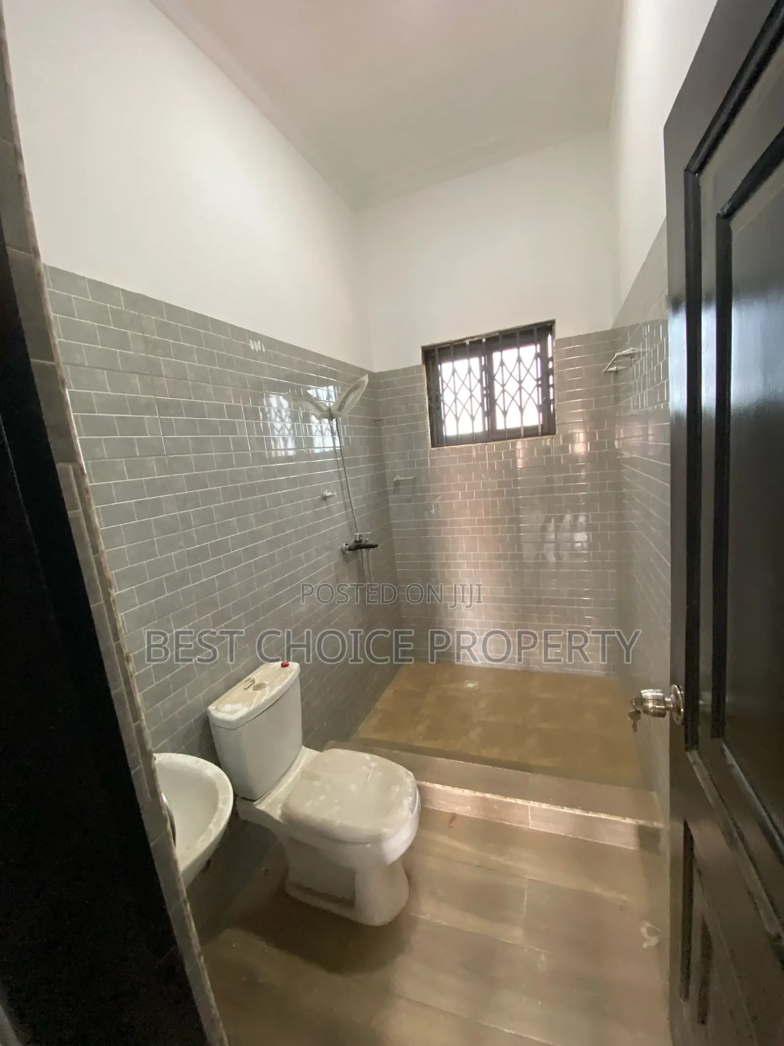 2bdrm Apartment in Amenhia, Adenta for rent