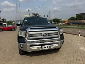 Toyota Tundra 1794 4dr CrewMax 4WD SB (5.7L 8cyl 6A) 2015 Black