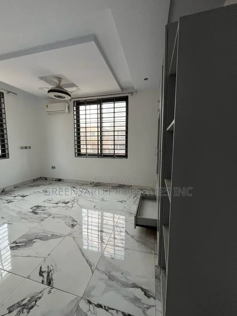 5bdrm House in American House, East Legon for rent