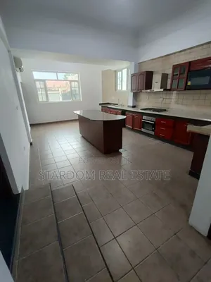 6bdrm Mansion in East Legon, A&C Mall Area for rent