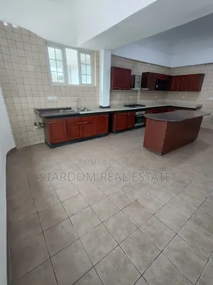 6bdrm Mansion in East Legon, A&C Mall Area for rent