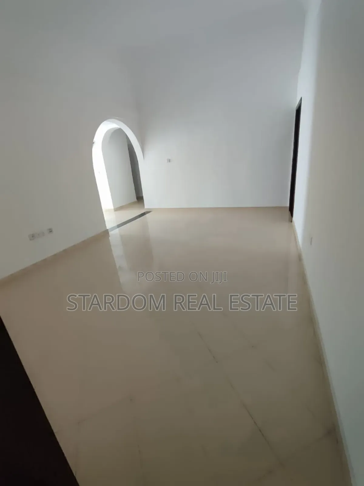 6bdrm Mansion in East Legon, A&C Mall Area for rent