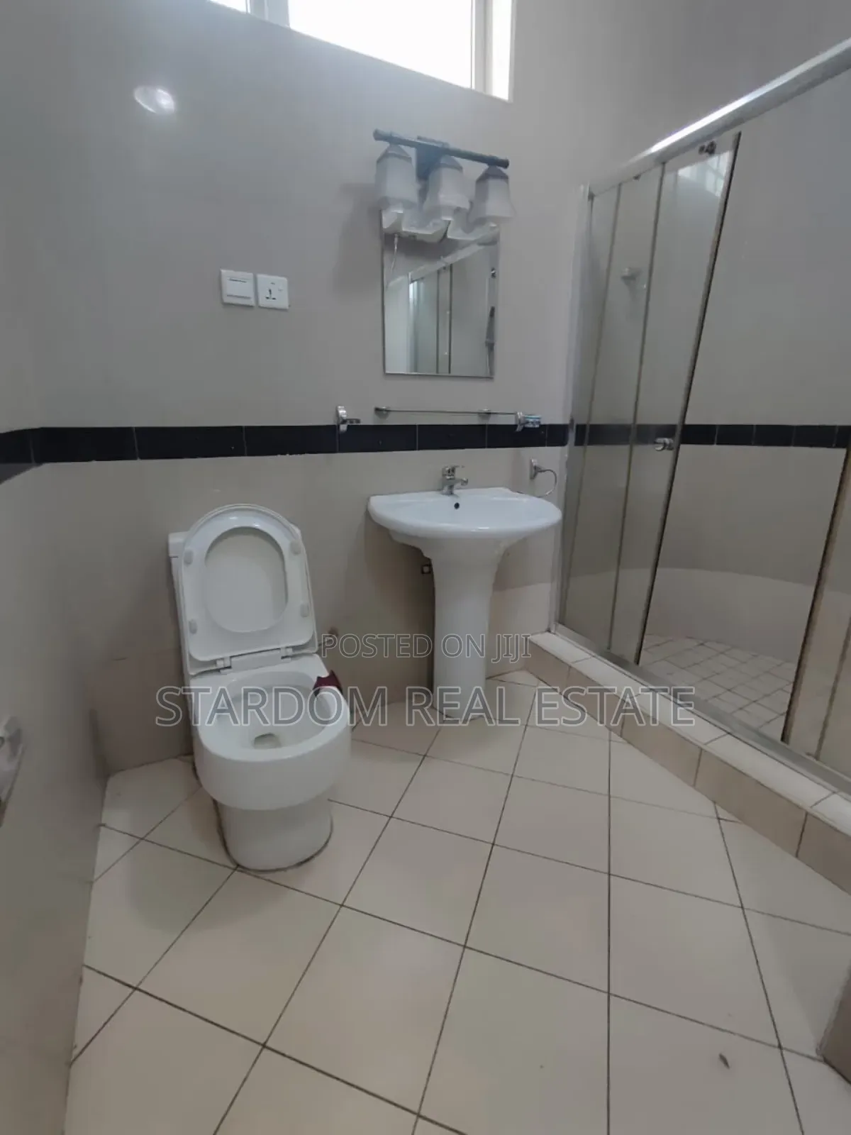 6bdrm Mansion in East Legon, A&C Mall Area for rent