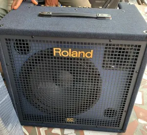 Roland Kc-550 Keyboard Combo