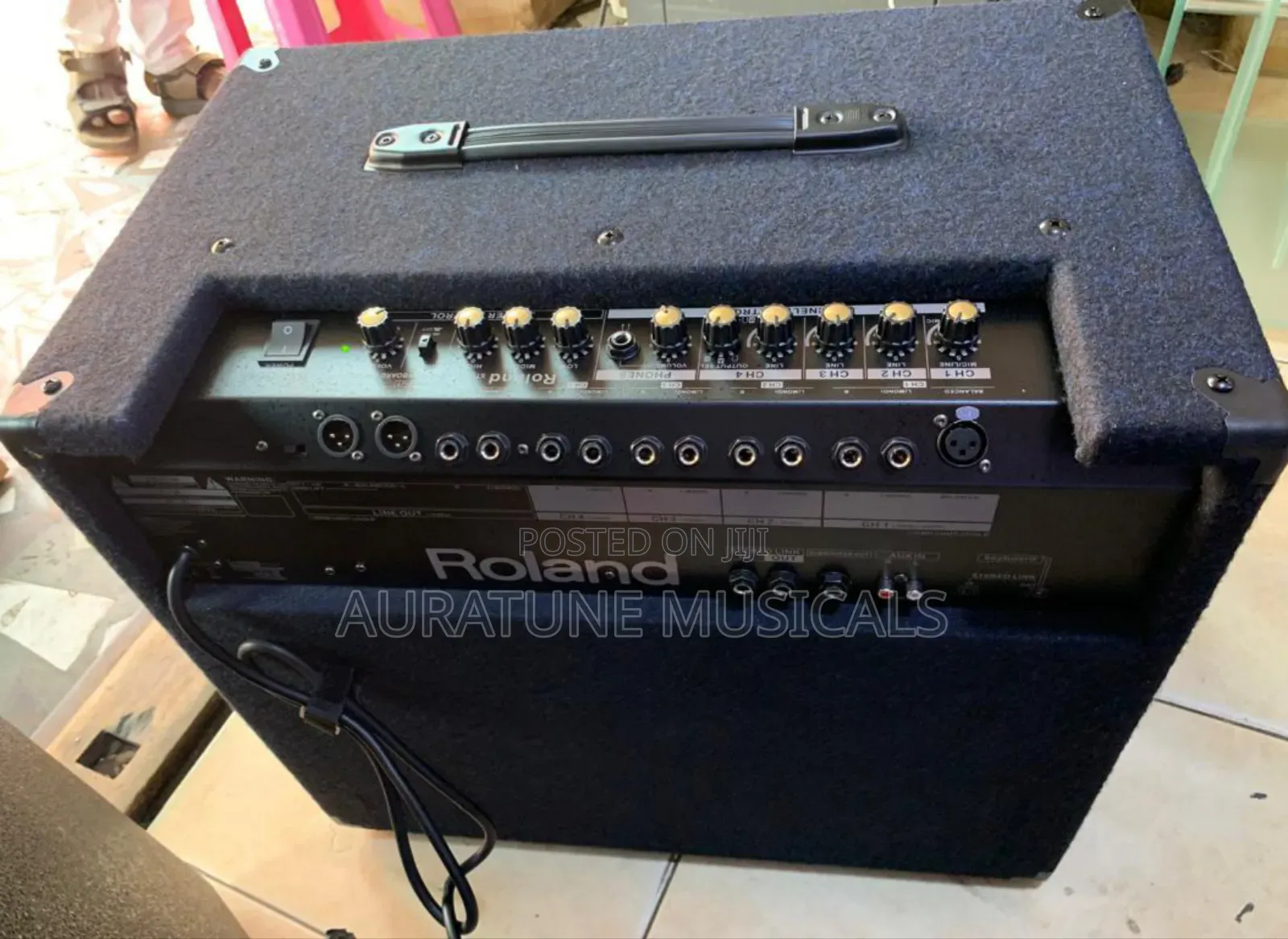Roland Kc-550 Keyboard Combo