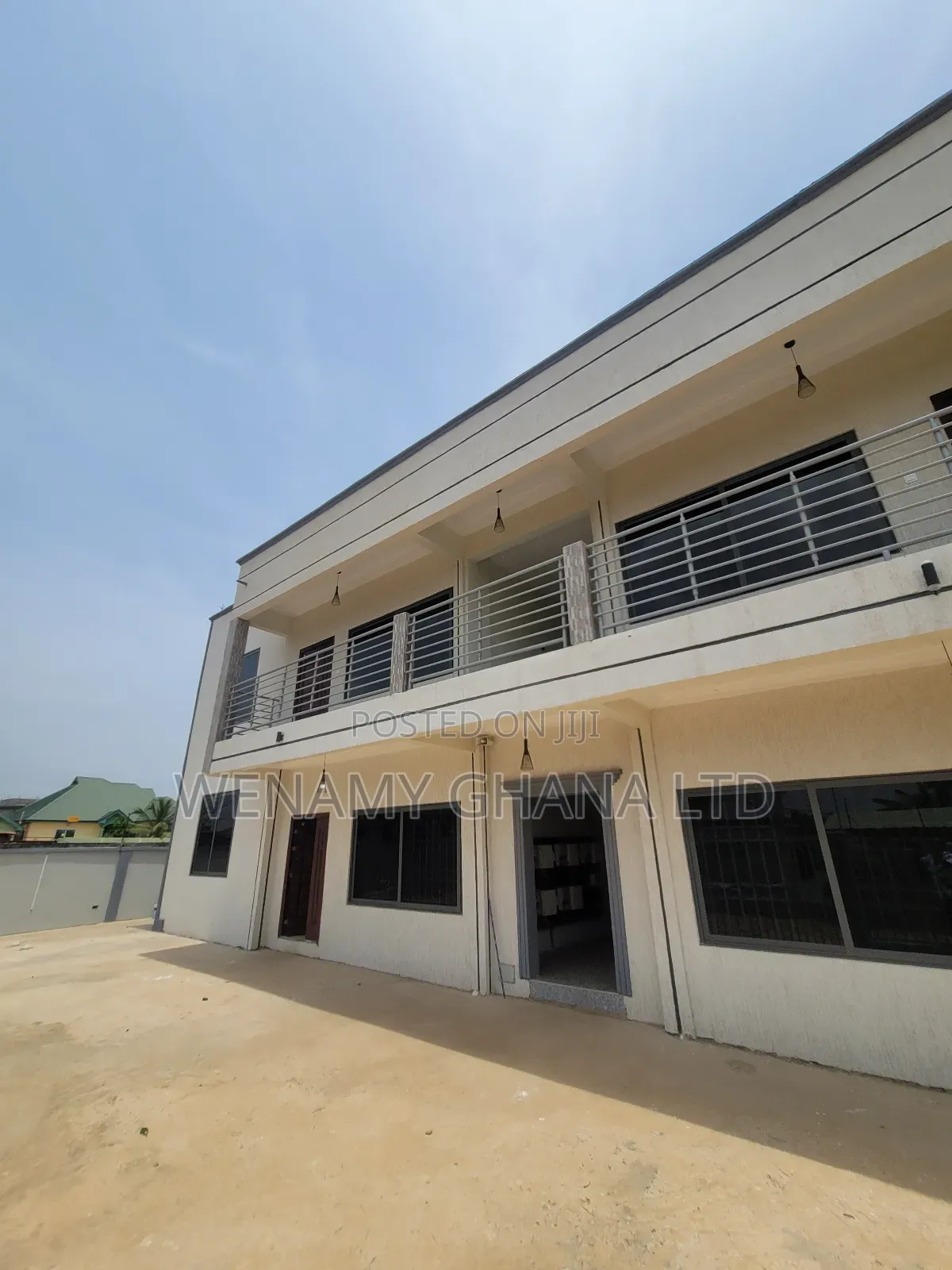 2bdrm Apartment in Communiy 25, Tema Metropolitan for rent