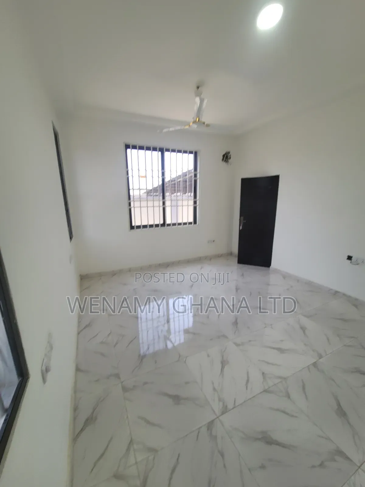 2bdrm Apartment in Communiy 25, Tema Metropolitan for rent