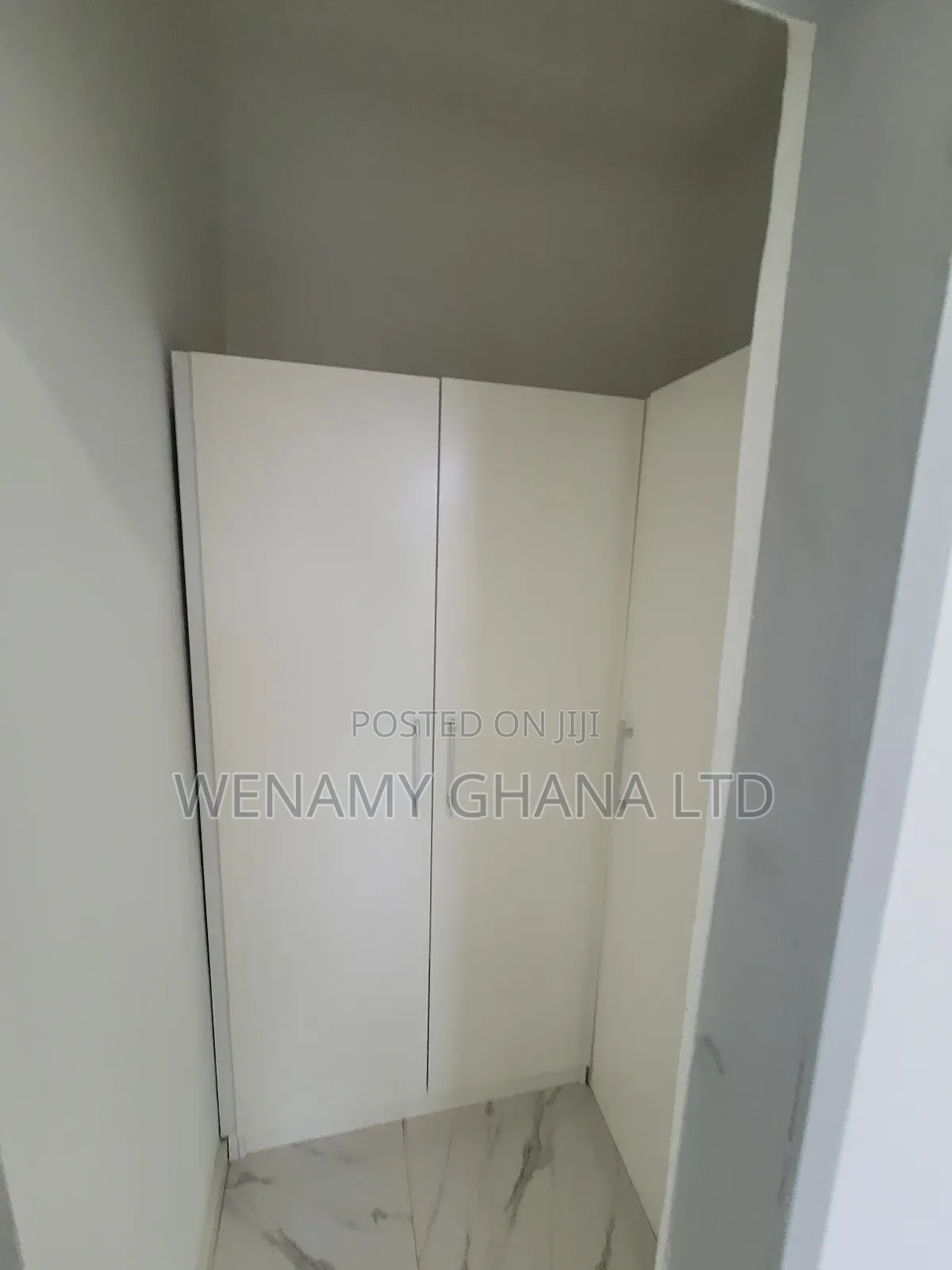 2bdrm Apartment in Communiy 25, Tema Metropolitan for rent