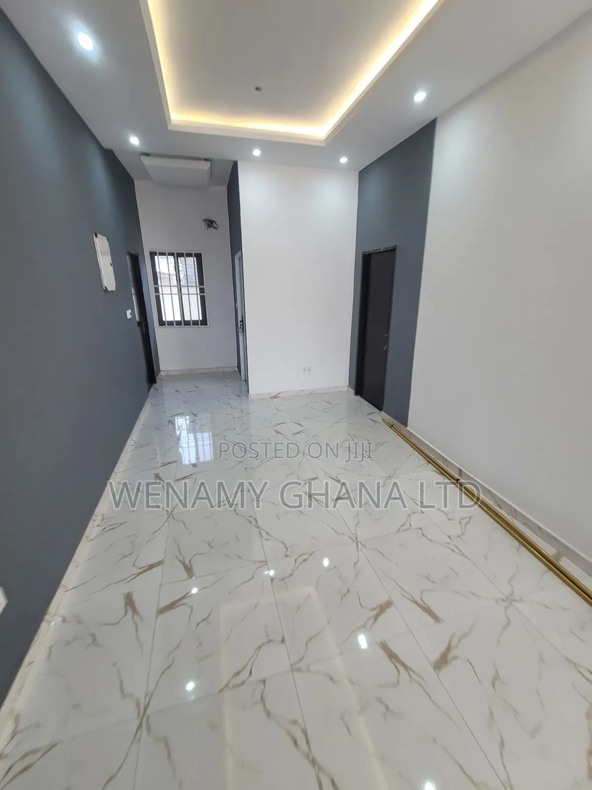 2bdrm Apartment in Communiy 25, Tema Metropolitan for rent