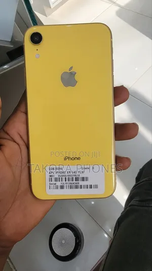 Apple iPhone XR 64 GB Yellow