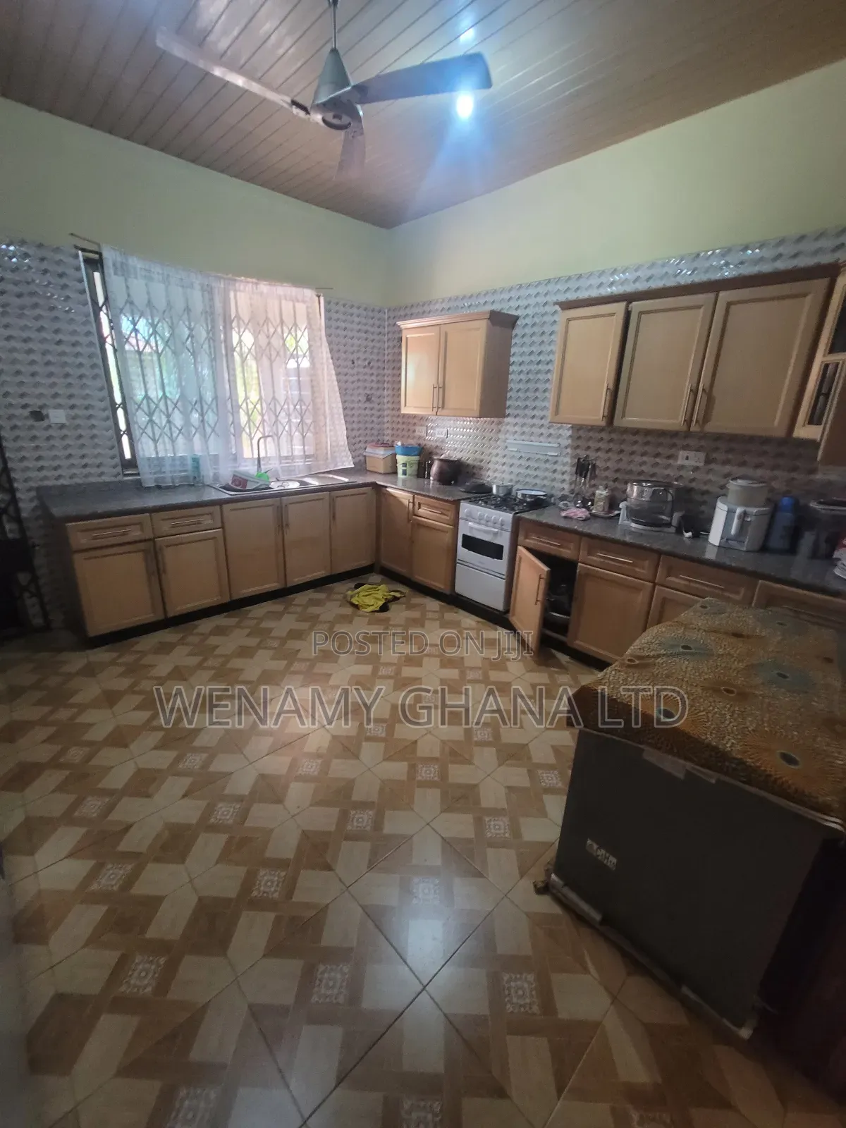 4bdrm House in Afienya, Tema Metropolitan for sale