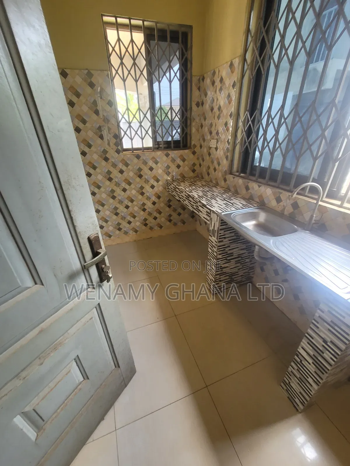 4bdrm House in Afienya, Tema Metropolitan for sale