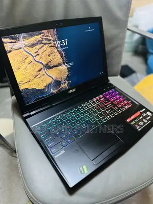 Laptop MSI GL63 8RC 16GB Intel Core i7 HDD+SSD 128GB