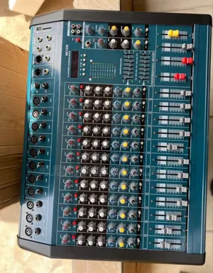 Yamaha Mk1200 12-Channel Powered Mixer.