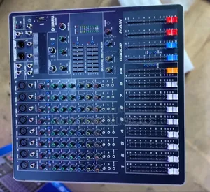 Yamaha Smx800 8-Channel Audio Mixer.