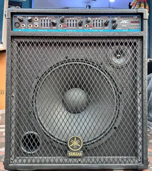 Yamaha Kb400 Keyboard Combo Amplifier.