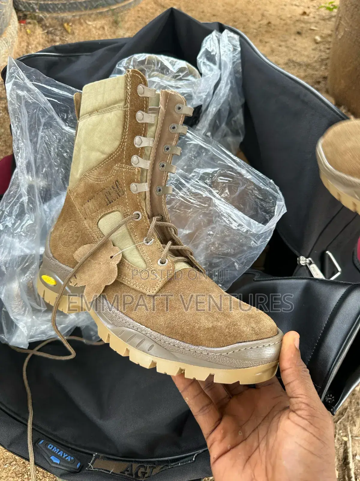 Security Leather Desert Boots